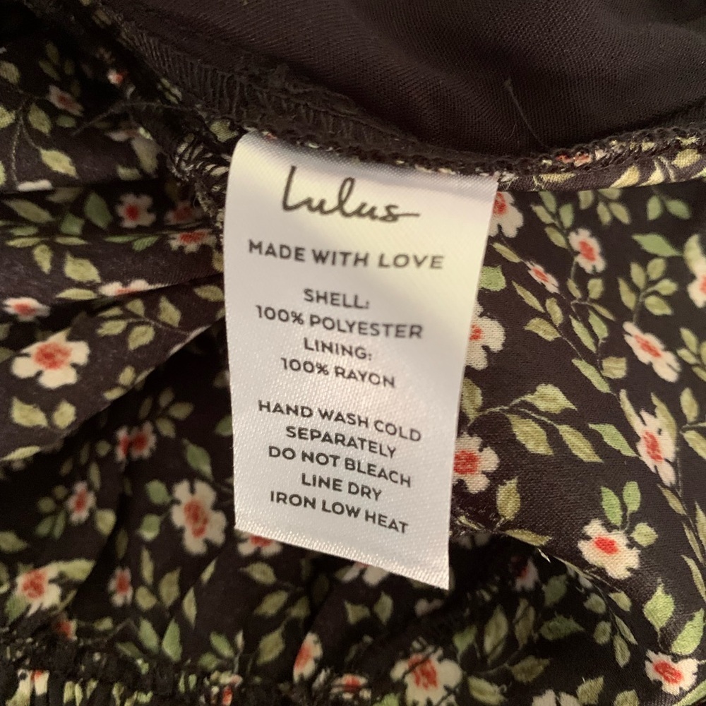 Lulu's Floral Tie Back Long Sleeve Crop Top Size Medium - Picture 7 of 8